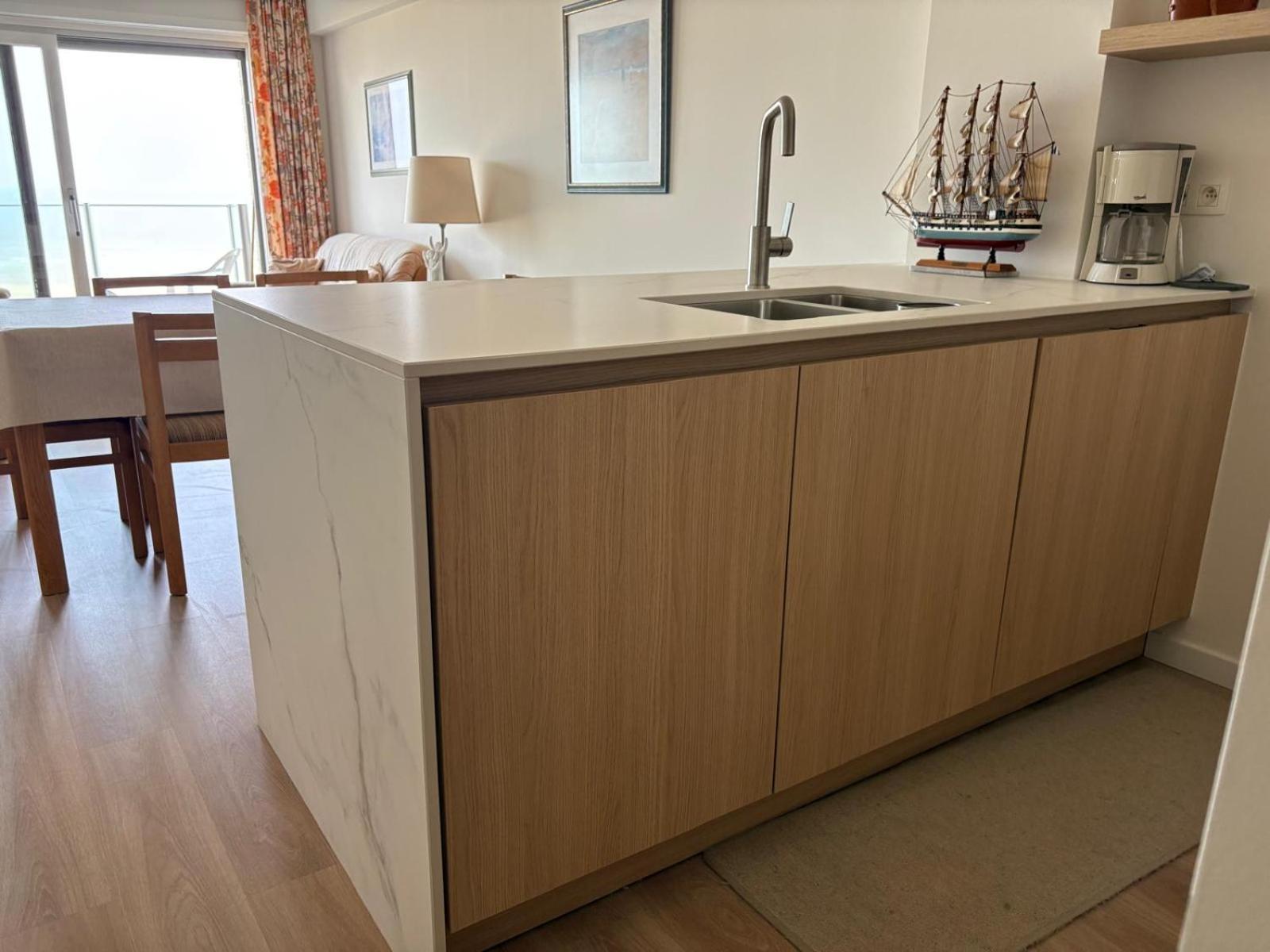 Ruim appartement met zeezicht in Westende Middelkerke Buitenkant foto