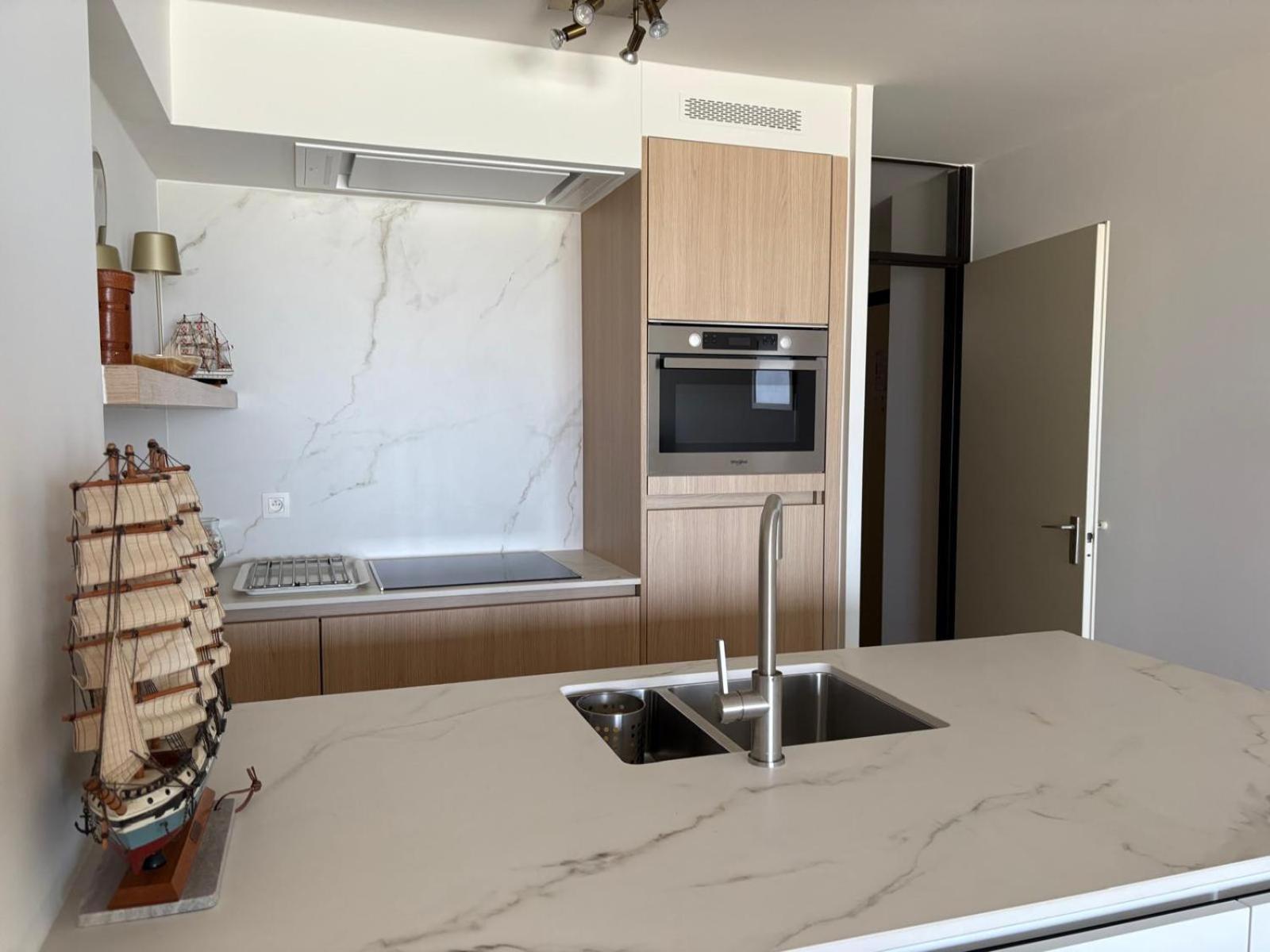 Ruim appartement met zeezicht in Westende Middelkerke Buitenkant foto