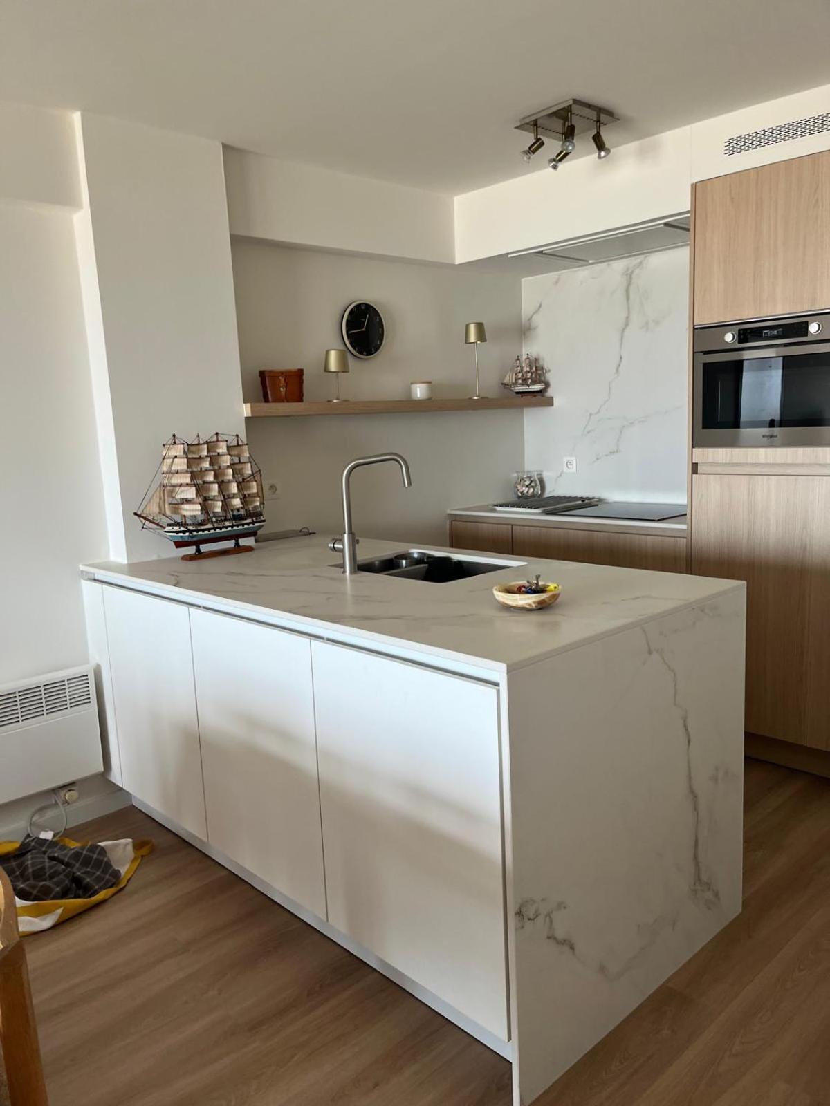 Ruim appartement met zeezicht in Westende Middelkerke Buitenkant foto